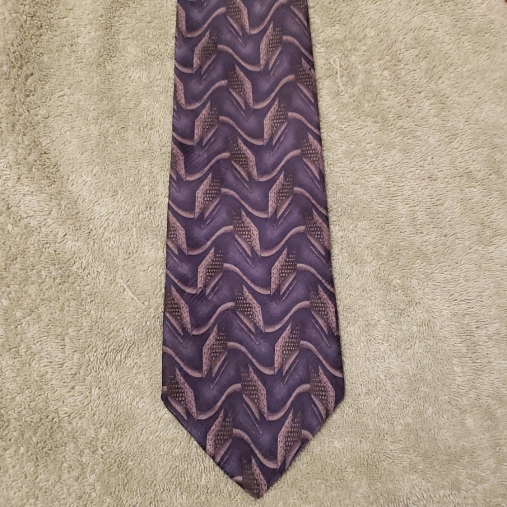 John Henry tie
